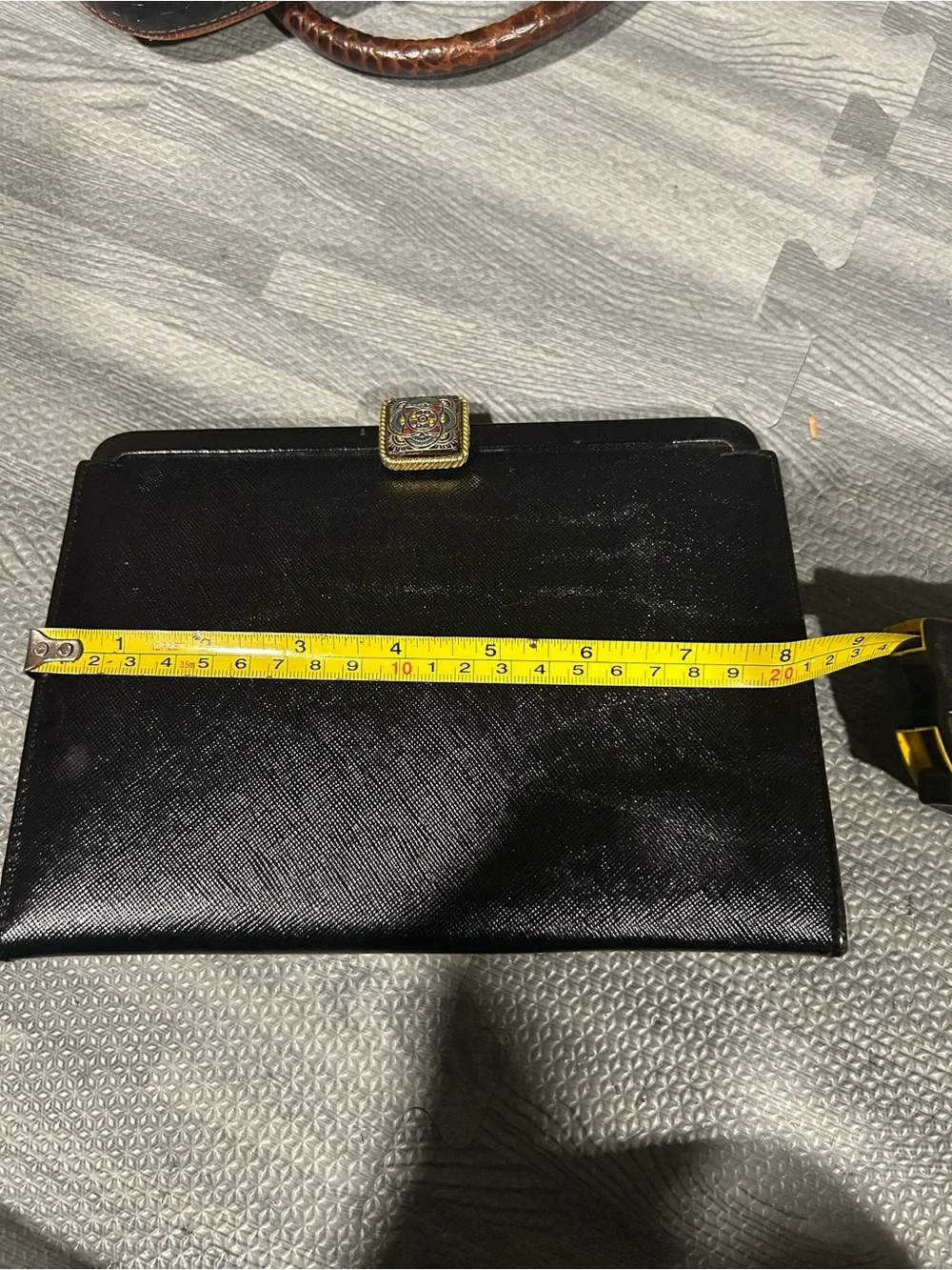 Elegant Black Evening Clutch with Decorative Gold Accent